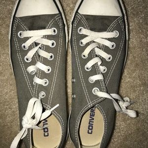 grey low top converse
